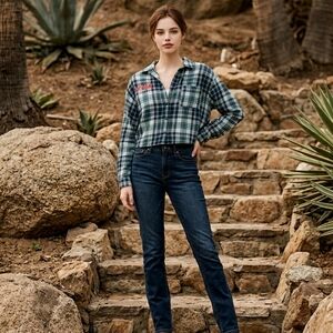 Netflix Plaid Cropped Shirt in Navy and Light Blue